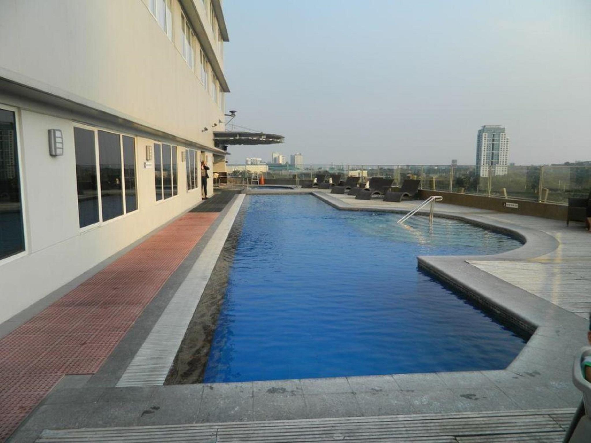 Acacia Hotel Manila Muntinlupa City Exteriör bild