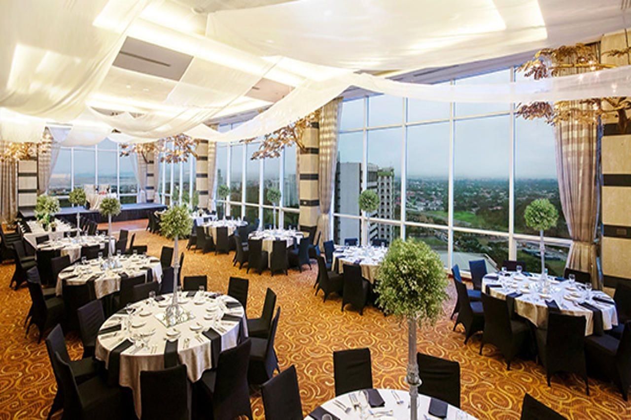Acacia Hotel Manila Muntinlupa City Exteriör bild
